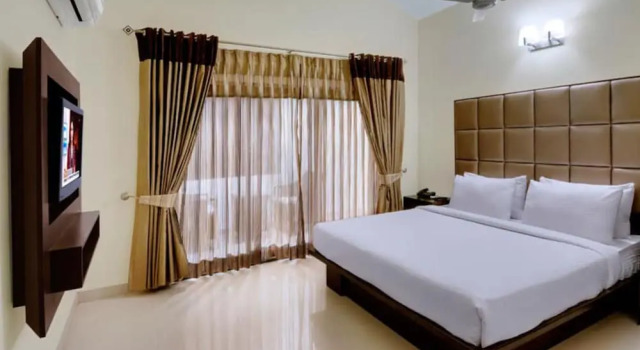 Апартаменты c 1 комнатой с балконом The Golden Suites & Spa, Calangute, 5 mins odd drive to the beach