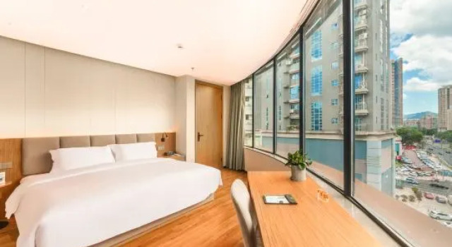 Люкс Business TRUE GO Hotel (Shenzhen Exhibition Center Fumin Subway Station)