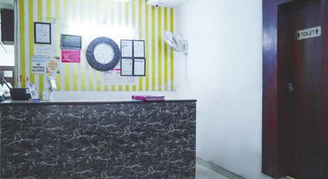 Hotel Cladis by Quadis - Sector 15 Noida, Забронировать Отель Нойда штат Уттар-Прадеш