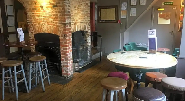 Black Buoy Inn, Забронировать Отель Колчестер Эссекс