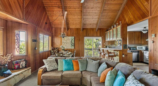 Pioneer Ridge by AvantStay Charming Hide Out Nestled In The Forest With BBQ, Reserva ahora Hotel Blue Jay California
