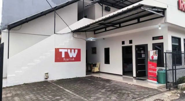 Jl. Gn. Gede No.22