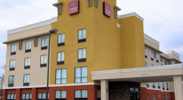Номер Standard Comfort Suites Wilson - I - 95