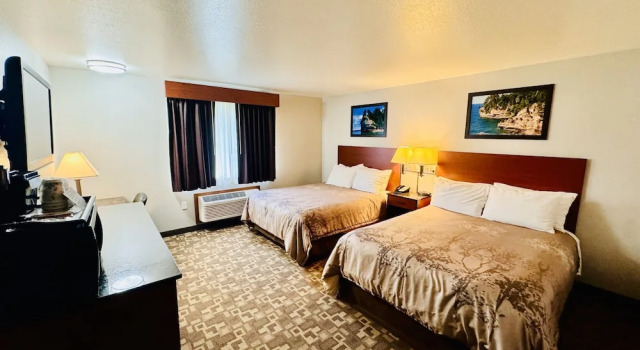 Четырёхместный номер Standard North Star Hotel Pictured Rocks