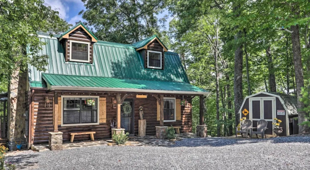Коттедж Mtn-view Cabin w/ Hot Tub in Sevierville!