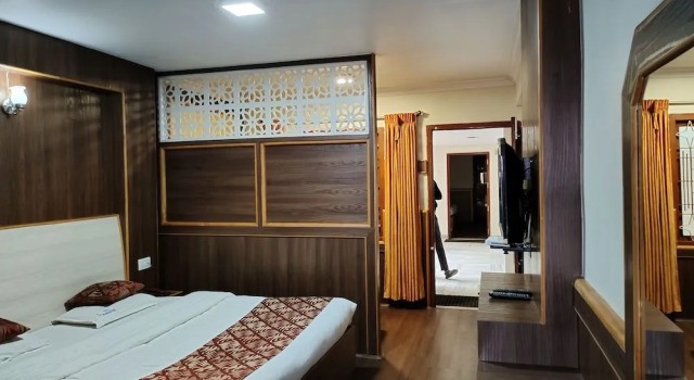 Hotel Alakapuri