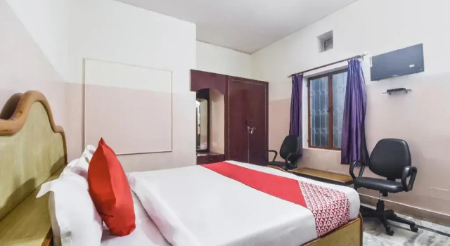 Hotel Amber by OYO Rooms, Rezervovat Hotel Roorkee Uttarakhand
