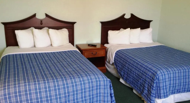 Семейный люкс Cocoa Beach Suites Hotel