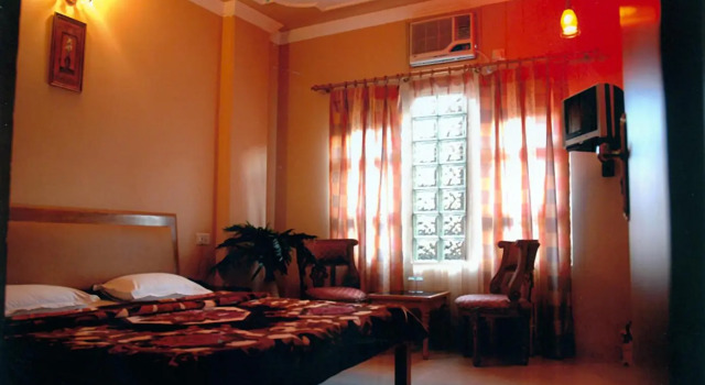 Hotel King, Book Hotel Padra Gujarat