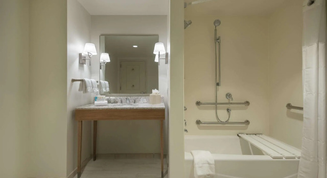 Люкс Homewood Suites by Hilton Miami Dolphin Mall