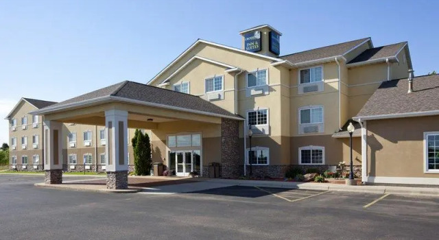 Номер Standard GrandStay Hotel & Suites Becker