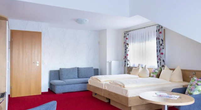 Трёхместный номер Standard с видом на горы DEVA Hotel Renchtalblick