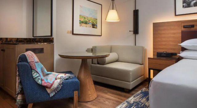 Номер Standard с видом на горы Sheraton Grand at Wild Horse Pass