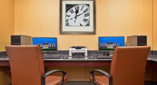 Holiday Inn Express & Suites Dayton South Franklin by IHG