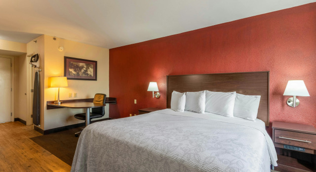 Red Roof Inn El Paso East, Rezerwuj Hotel Hotele w El Paso z parkingiem, Parking