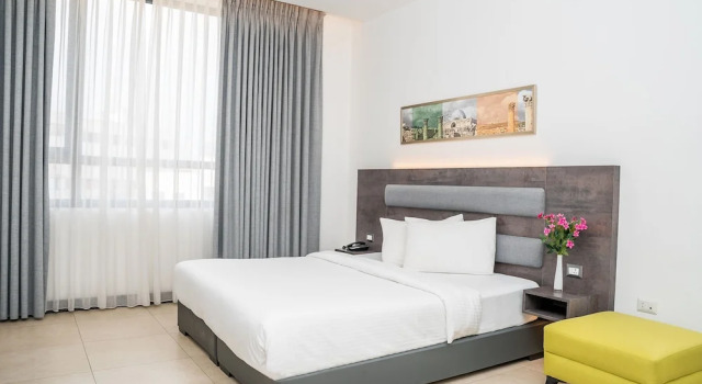 Апартаменты Deluxe Liv Weibdeh Hotel Suites