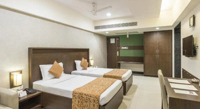 Двухместный номер Deluxe GCC Hotel and Club