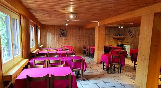 Auberge de Pra-Loup, Забронировать Хостел Юверне-Фур Ubaye Valley, рядом с Гондольный подъемник Моланес