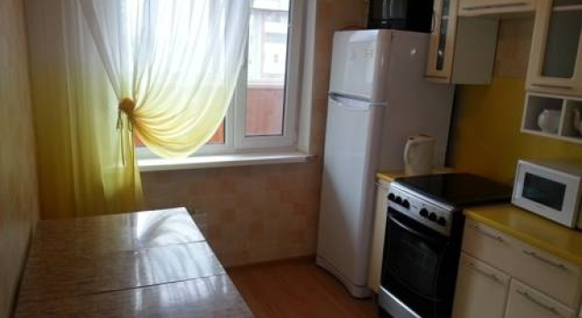 Apartments on Samocvetniy 6, Забронировать Апартаменты/квартира Отели Городского округа Екатеринбурга - Северный управленческий округ с парковкой, Парковка