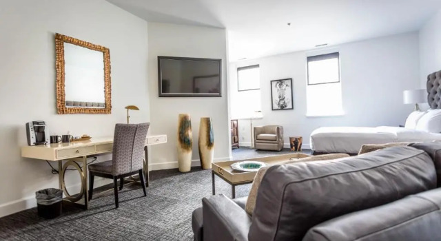 Suite The Delafield Hotel