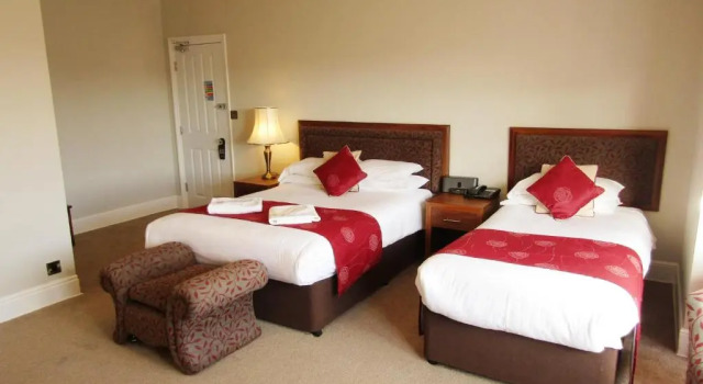 Номер Superior Red Lea Apartments with Pool and Spa
