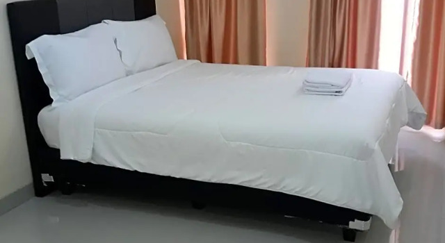 Toraja Lodge Guest House, Book Guesthouse Hotels in Sulawesi with Parking, Parking