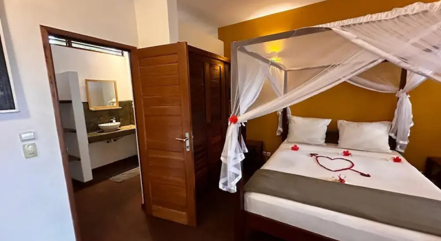 Anki Lodge, Rezerwuj Hotel Hotele 3-gwiazdkowe w Diana, 3*