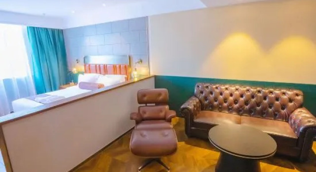 Люкс Business The first  james joyce coffetel Changyang subway station in Beijing