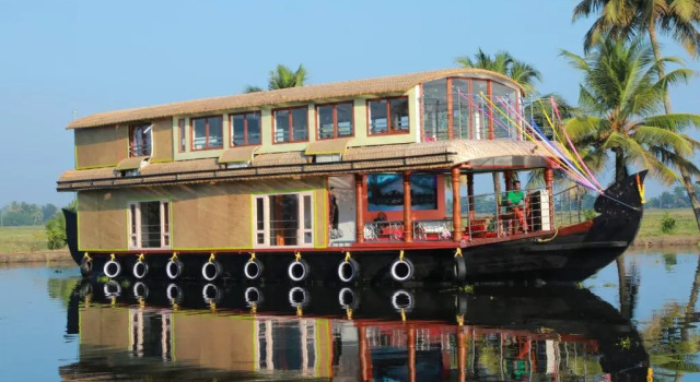 Beach Paradise Day Cruise Houseboat, Забронировать Отель Отели штата Кералы 3 звезды, 3*