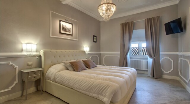 Art Apartment Brunelleschi Family Suite, Book Apartment Florence Tuscany