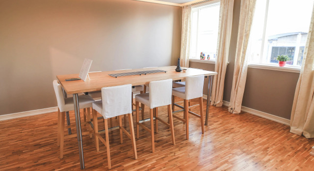 Luxury Villa in Downtown Reykjavik, Забронировать Апартаменты/квартира Отели Хёвюдборгарсвайдид с парковкой, Парковка