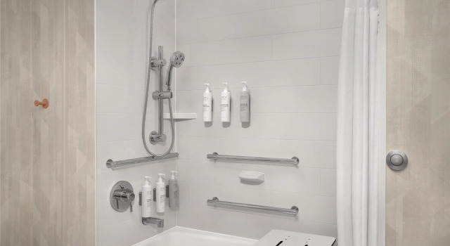 Hampton Inn By Hilton East Peoria, Забронировать Отель Отели и гостиницы Пеория, рядом с O'Brien Field, Отель