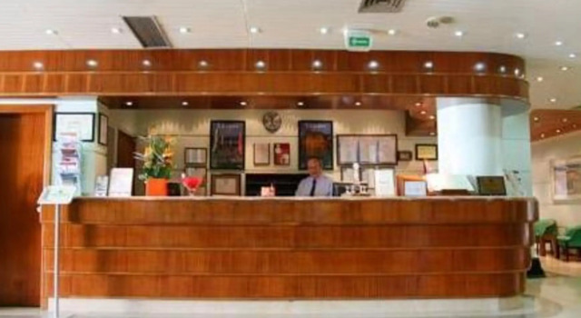 Hotel D. Luis, Забронировать Отель Отели Коимбры с парковкой, рядом с Маленькая Португалия, Парковка