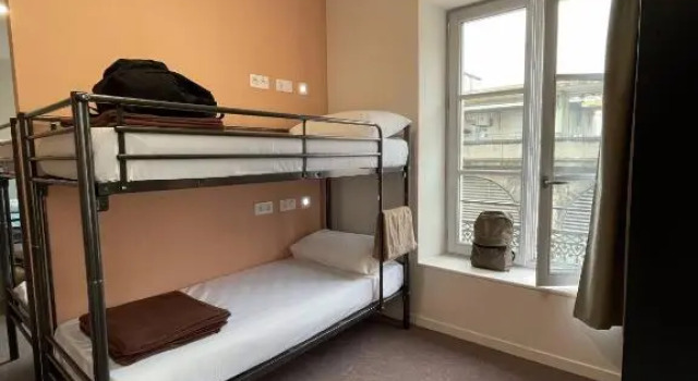 Кровать в общем номере (женский номер) Hostel Flamingo Nîmes Gare Centre