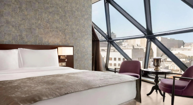 Люкс Ambassador Отель Wyndham Grand Tbilisi