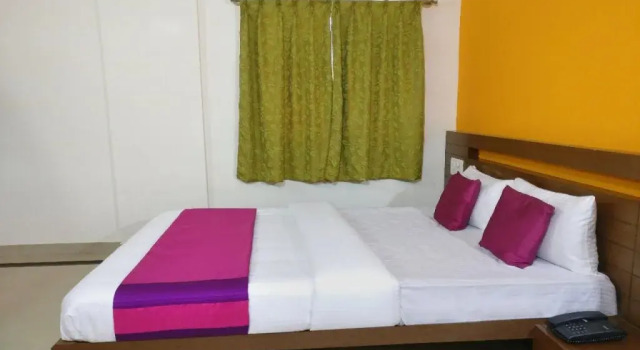 Hotel Sri Sai Comforts By OYO Rooms, Rezervovat Hotel Jayanagar 