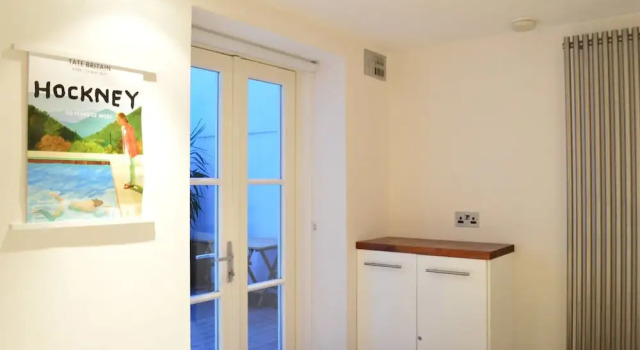 1 Bedroom Apartment With Terrace on Warren Street
