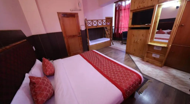 Люкс Hotel Yak