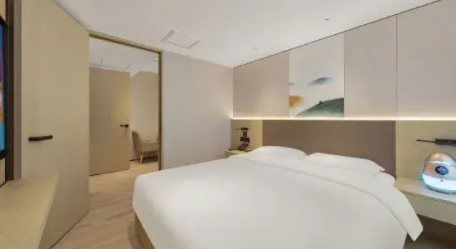 Люкс Beijing Jiwu Hotel (Huaxi LIVE Wukesong 301 PLA General Hospital Branch)