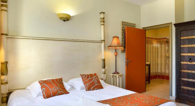 Двухместный номер Superior Hôtel & Spa du Domaine des Thômeaux, The Originals Relais