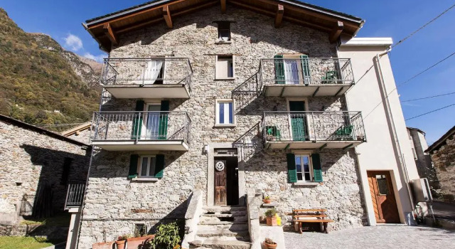 Cà Bregaglia - appartamenti per vacanze, Забронировать Отель Боргонуово Сондрио, рядом с Горнолыжный подъёмник Боргонуово (нижняя станция)