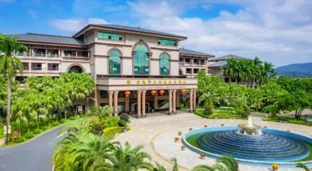 Dragon Bay Natural Hot Spring Resort, Book Ferieresort Hoteller i Qingyuan med pool, Swimmingpool