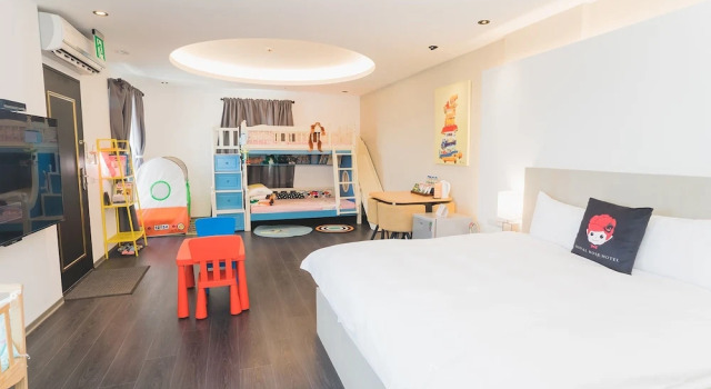 Четырёхместный номер Standard с видом на море Rose Villa