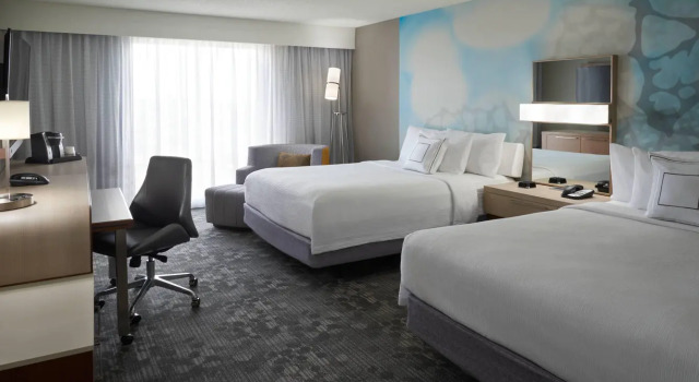 Двухместный номер Standard Courtyard by Marriott Toronto Airport