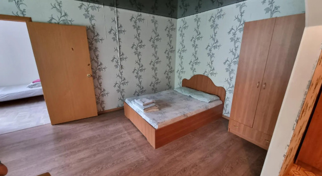 Apartments on Gagarin Avenue 7th line 8, Buchen Sie Ferienwohnung Slatoust Tscheljabinsk
