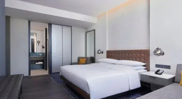 Люкс Standard Four Points By Sheraton Tianjin National Convention And Exhibition Center