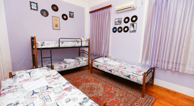 Retro Baku - Hostel, Забронировать Хостел Отели Сабаиль с парковкой, Парковка