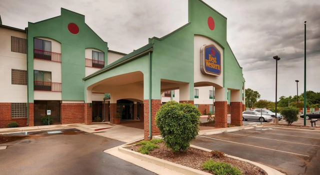 Super 8 by Wyndham Natchez, Buchen Sie Hotel SPA-Hotels in Natchez, SPA