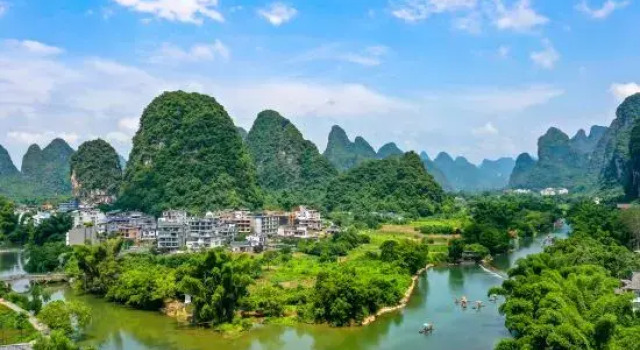 Floral Hotel ·Yangshuo Yishanju Hotel (Shili Gallery Branch), Забронировать Отель Яншо Гуанси, рядом с Darongshu Scenic Area