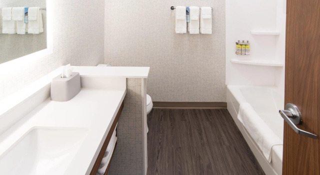 Номер Standard Holiday Inn Express & Suites - North Battleford by IHG